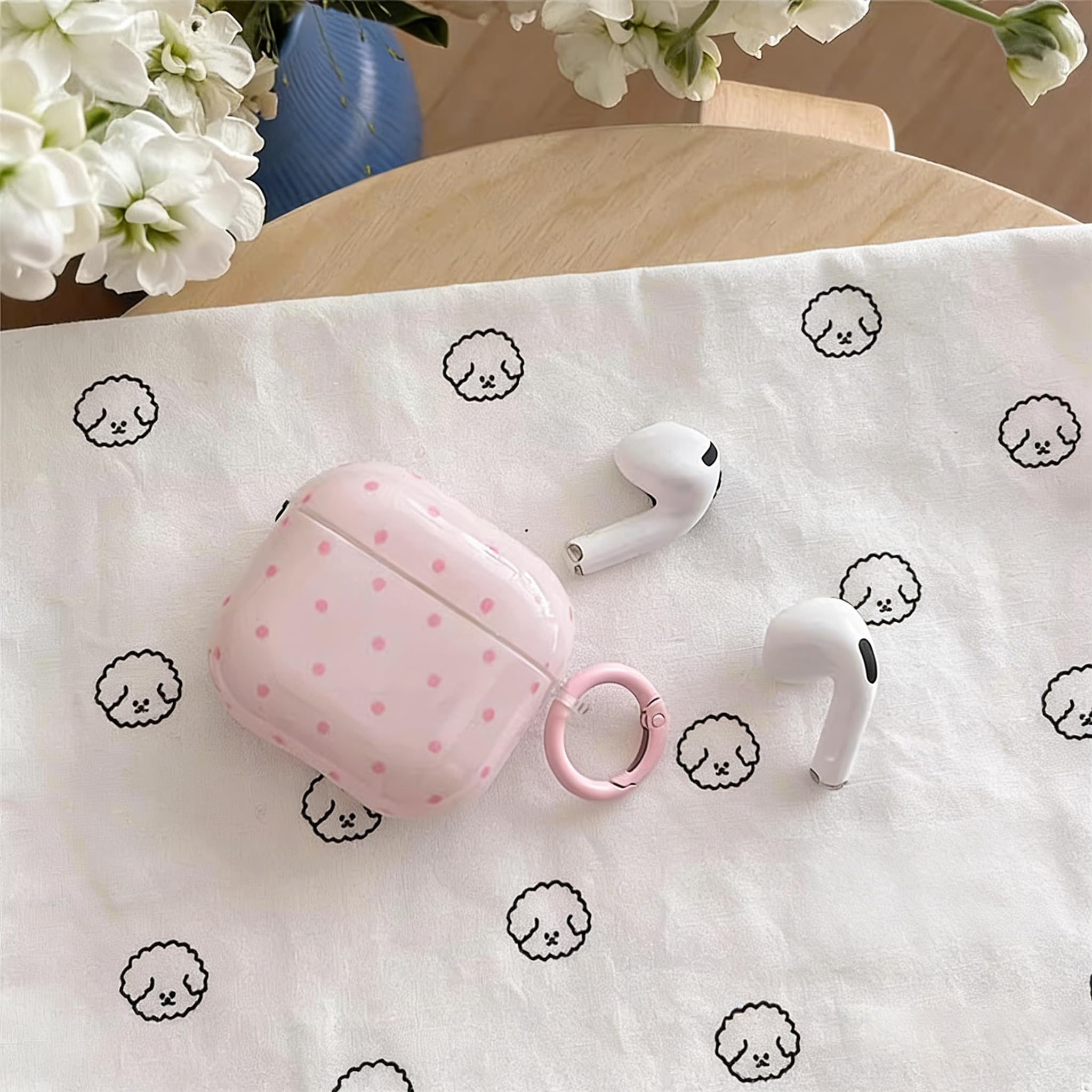 Amazon | AirPods第4世代用キーチェーン付きピンク水玉ケース
